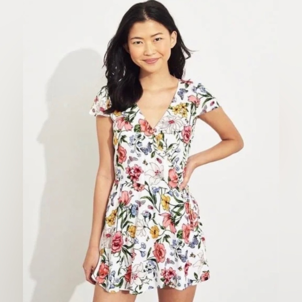 Hollister White Botanical Floral Romper Size L
